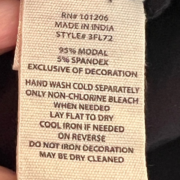 Soft Surroundings Black Boho Embroidered V-Neck Jersey Knit Top Women's Size PL - Picture 9 of 10